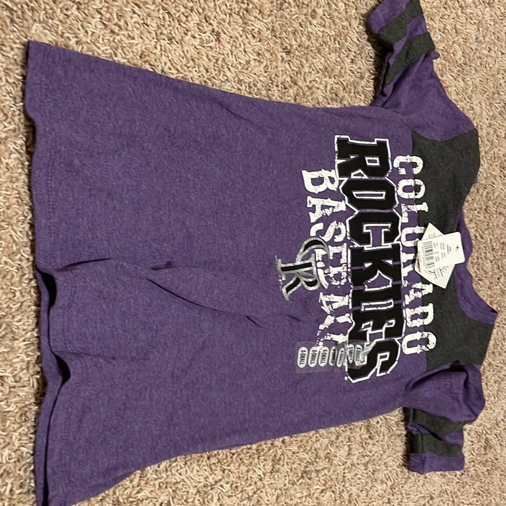 Colorado Rockies NWT tshirt